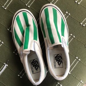 GREEN STRIPE SLIP ON VANS